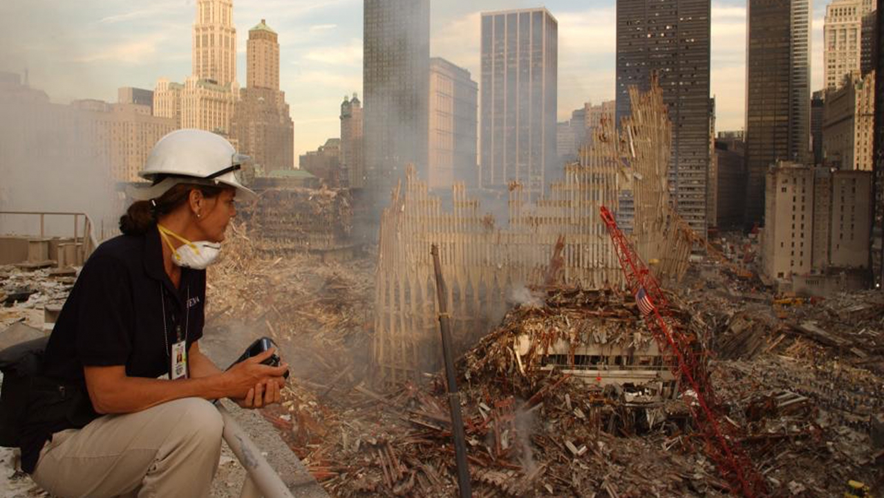 EMA_PHOTOGRAPHER_ANDREA_BOOHER_AT_GROUND_ZERO,_FALL_2001._PHOTOGRAPH_BY_DOUG_WELTY,_FEMA-2.jpg