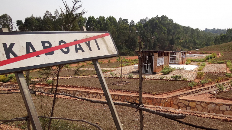 Genocide_Memorial_Where_6000_Are_Buried_-_Below_Kabgayi_Cathedral_-_Outside_Muhanga-Gitarama_-_Rwanda_-_02-2.jpg